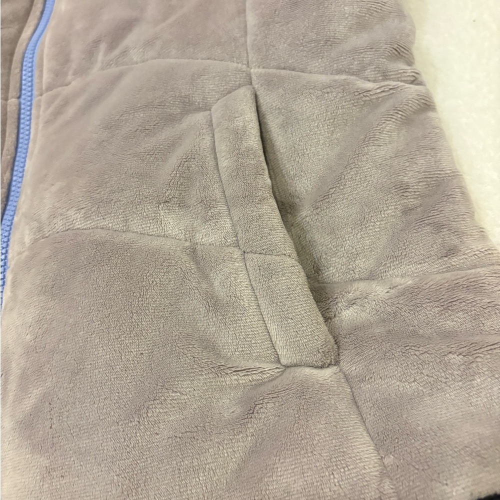 The North Face Reversible Vest - Picture 14 of 16